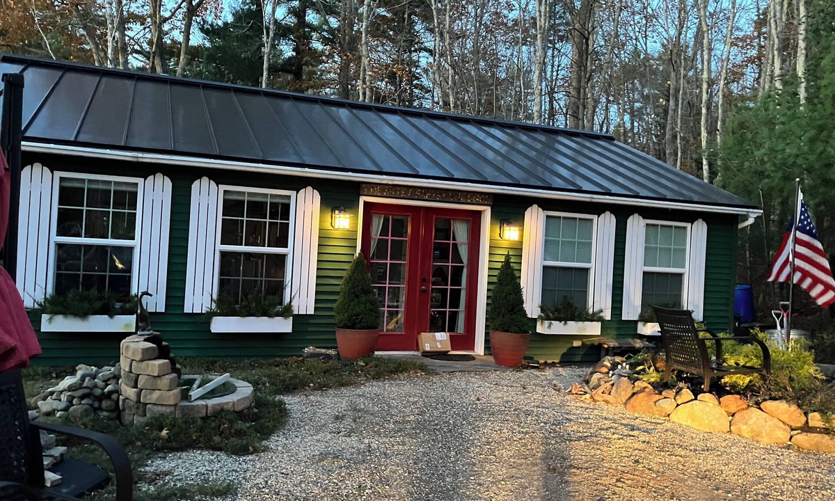 Hope Cottage | Lakeside cottage on Lermond Pond. Eclectic mix of antiques and art. AC