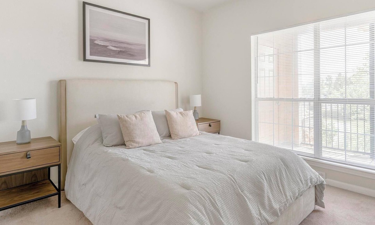 Southbelt/Ellington Apartment | Landing | Incredible 2BD, Pool, Game Room