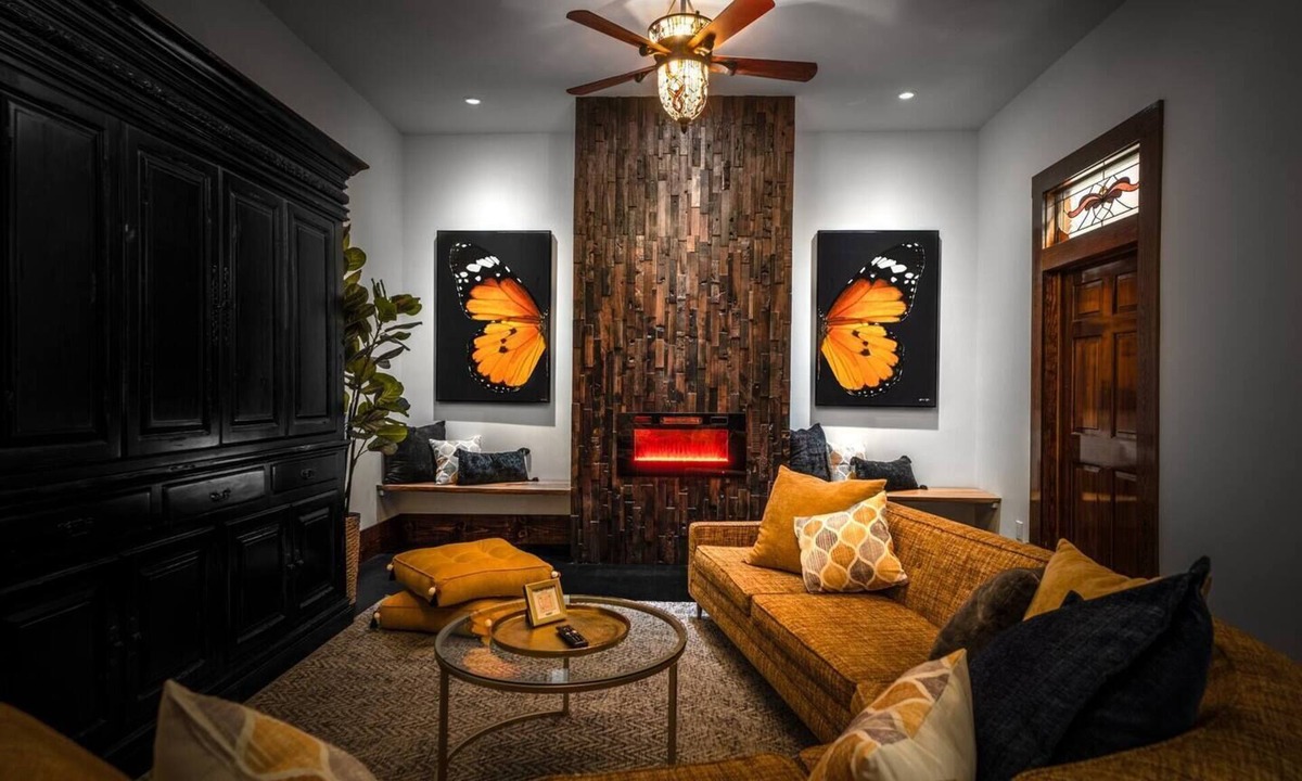 Kerrville House | Large Luxury 4bed with secret door & poker table , +EV