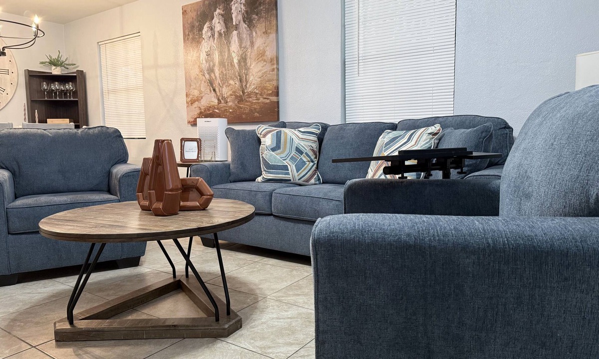 Eastern Division House | Lodge at Logan