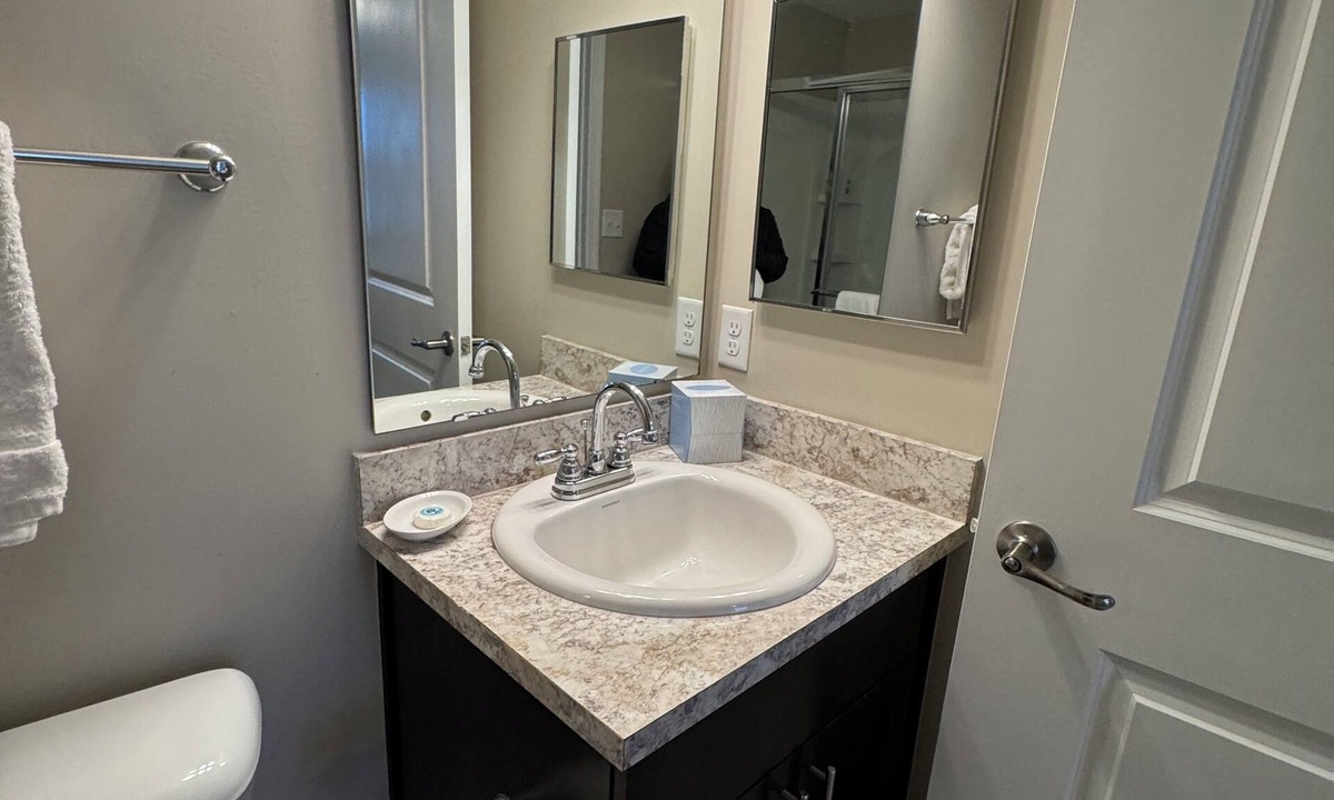 Marysville Apartment | Marvelous Marysville location! Hotel alternative. Furnished 2 bed 2 bath.