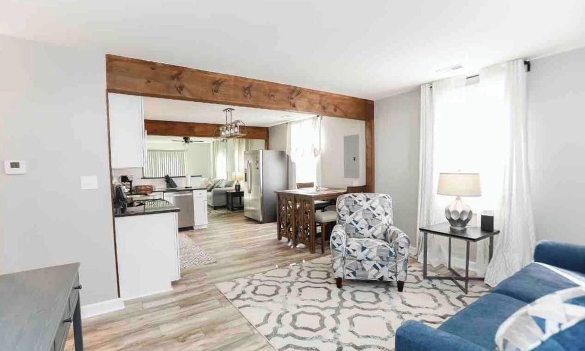 Buckroe Beach House | *Midterm/Longterm* Buckroe Beach Bungalow EV chrg