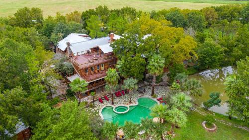 Satin Cabin | Moon River Ranch