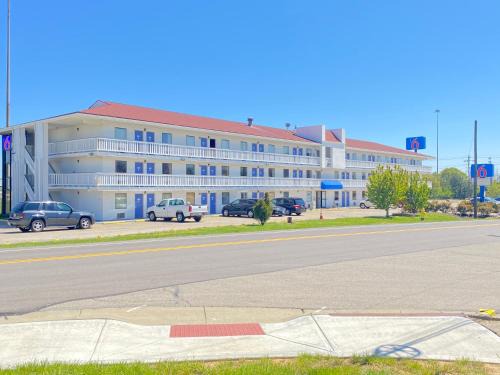 Sharonville Hotel | Motel 6-Cincinnati, OH