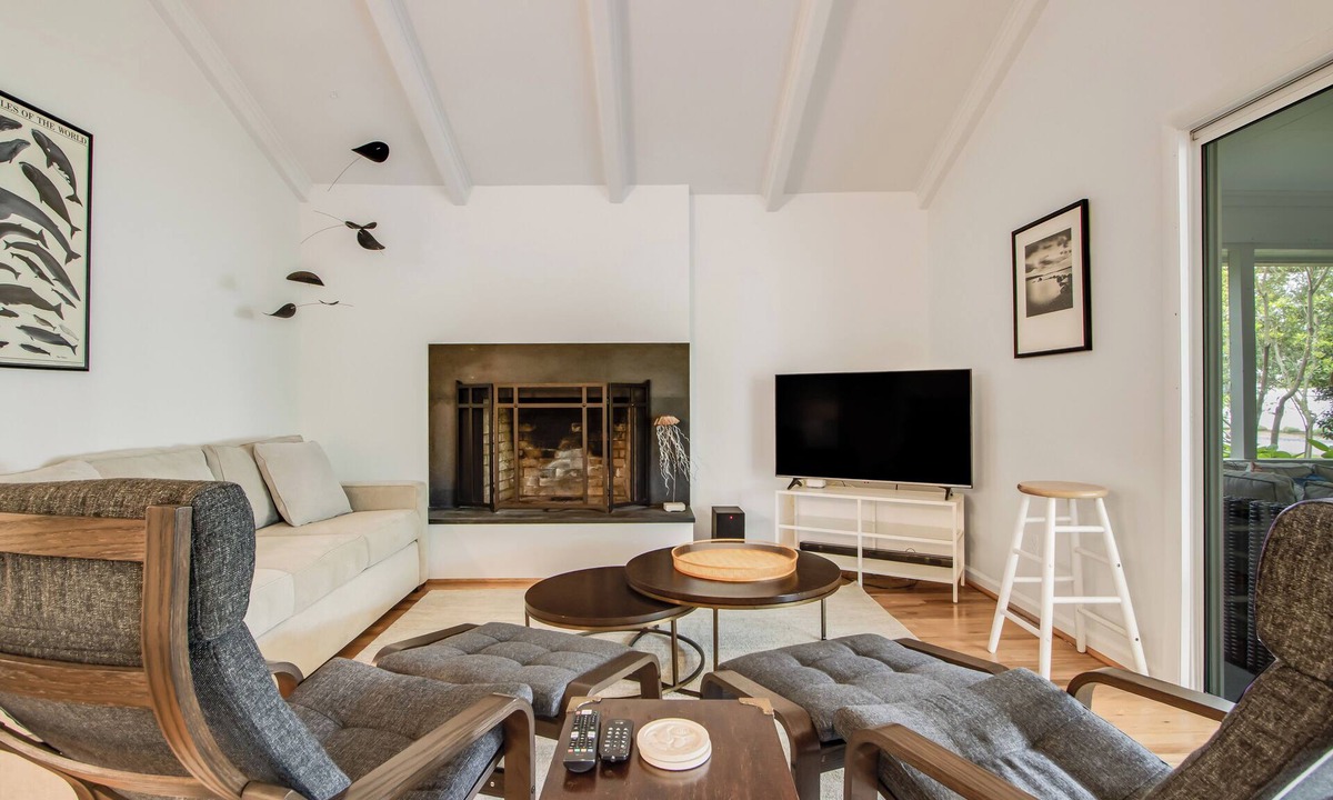 Rehoboth by the Sea House | NEW LISTING! Rehoboth by the Sea - Ocean Block - 19 Cullen St