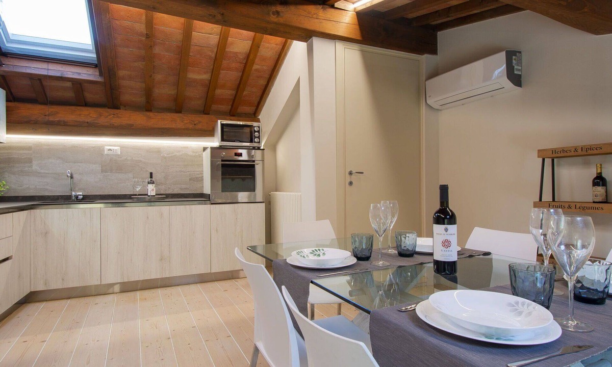 Montopoli in Val d'Arno Apartment | Nice apartment for 6 guests with WIFI, A/C, TV, patio, pets allowed and panoramic view