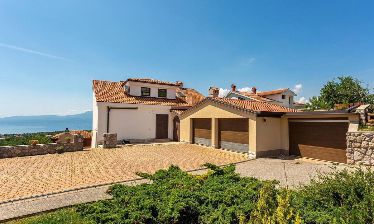 Sarsoni Apartment | Nice apartment in Rijeka with house sea view