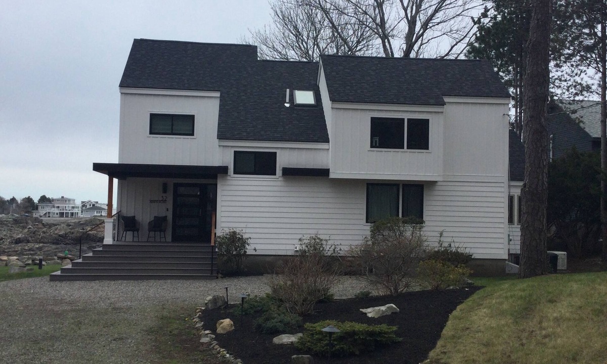 Cape Neddick House | Ocean front, quiet remote area minutes from Downtown York and Ogunquit