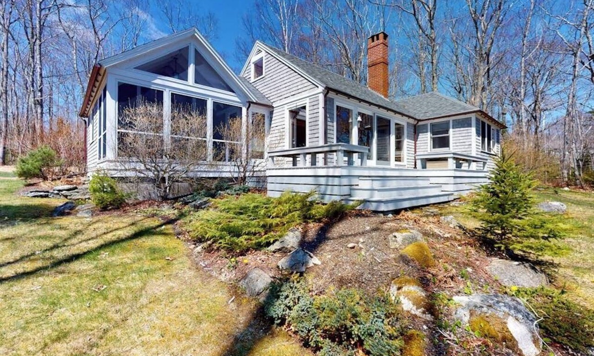 Brooklin House | Oceanfront retreat with sunrise views, screened porch, & deck