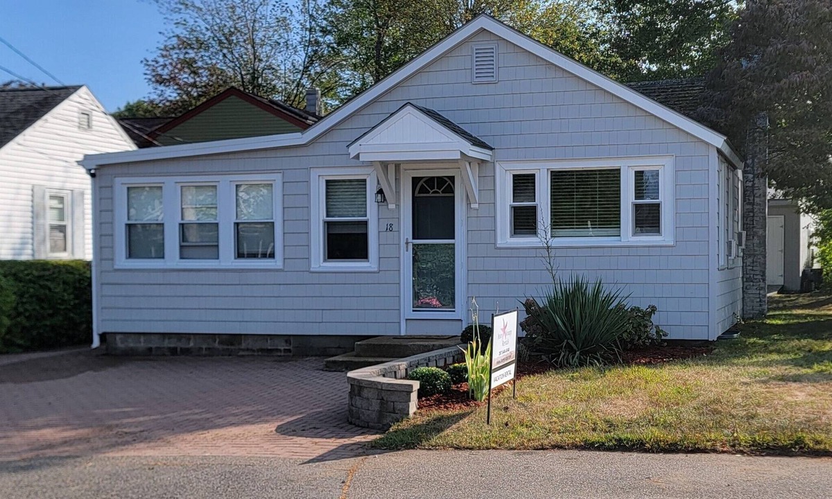 Ogunquit House | Pet-friendly 2-Bedroom House in Ogunquit Steps from Foot Bridge Beach