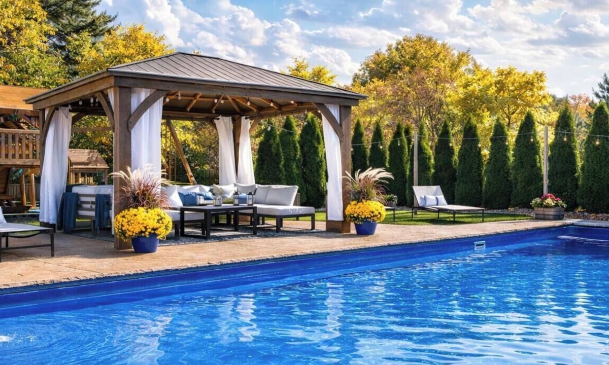 Northwest Columbus House | POOL+HOT TUB, 2 KING BEDS, OUTDOOR FIRE/OASIS, PLAYGROUND, THEATER, WORKOUT ROOM