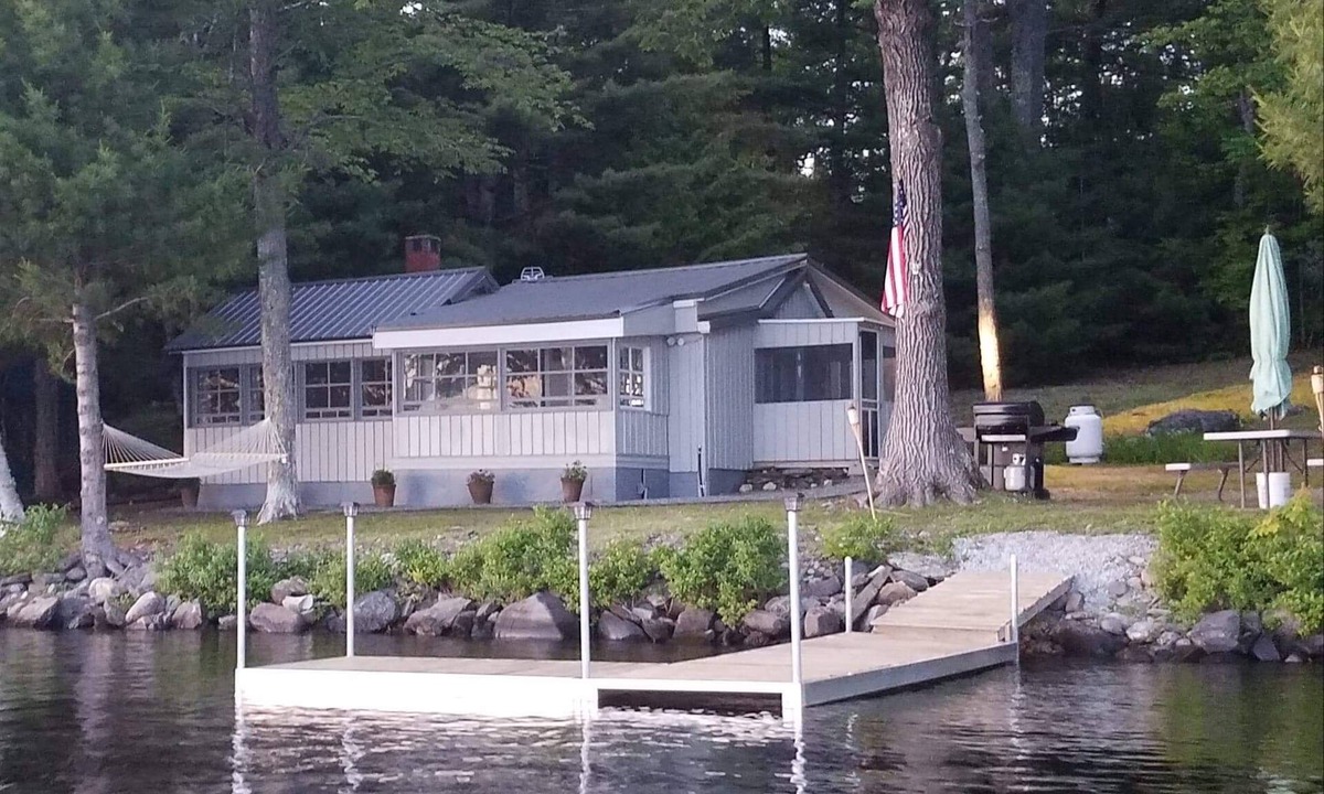 Hudson Cottage | Quaint cottage on the water