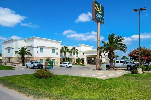 Robstown Hotel | Quality Inn & Suites Robstown