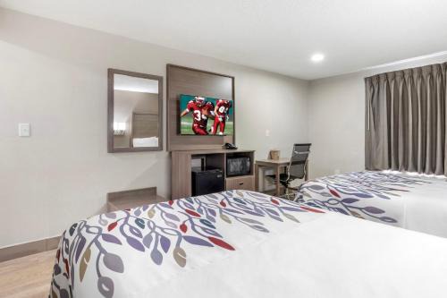 North Newport News Hotel | Red Roof Inn & Suites Newport News