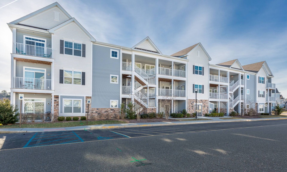 Rehoboth Beach Condo | Rehoboth Beach Condo w/Elevator Pool/Tennis/Gym/Parking