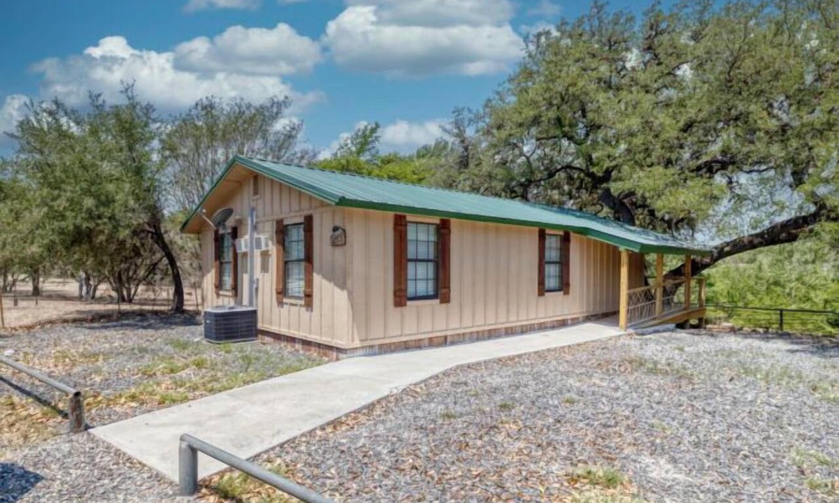 Real County Cabin | Riverfront Cabins and Vacation Homes