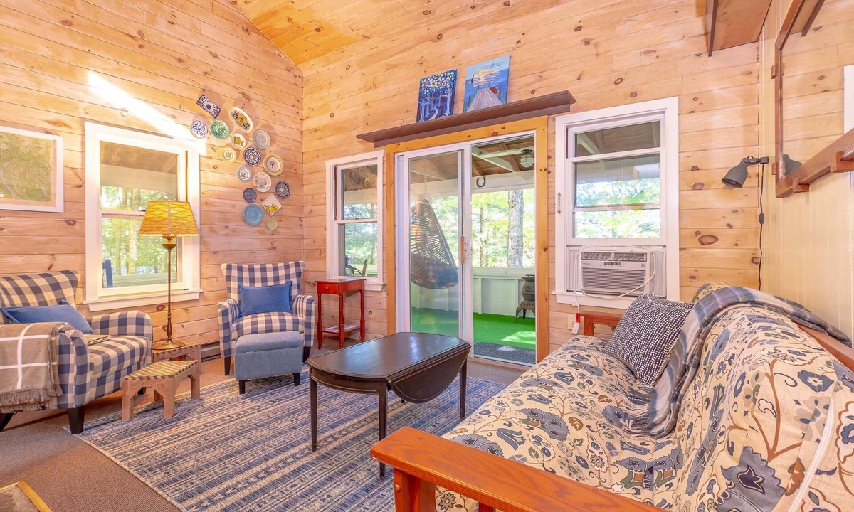 Norway Cabin | Rustic Norway Cottage Near the Lake. Pet-Friendly!