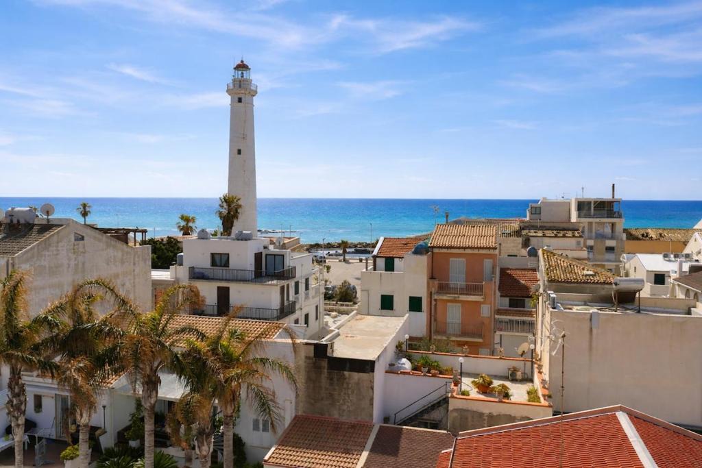 Punta Secca Apartment | Seafront Iconic Lighthouse View Punta Secca