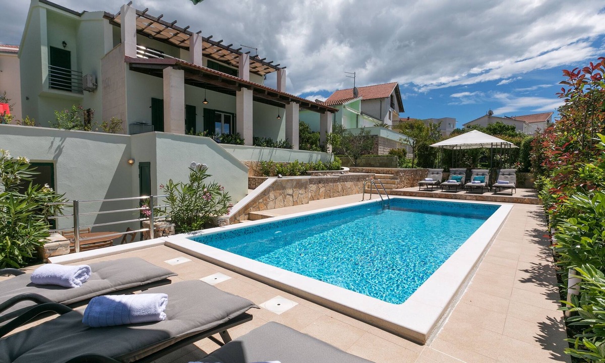 Razanj House | Seaside family friendly house with a swimming pool Ražanj, Rogoznica (K-13738)