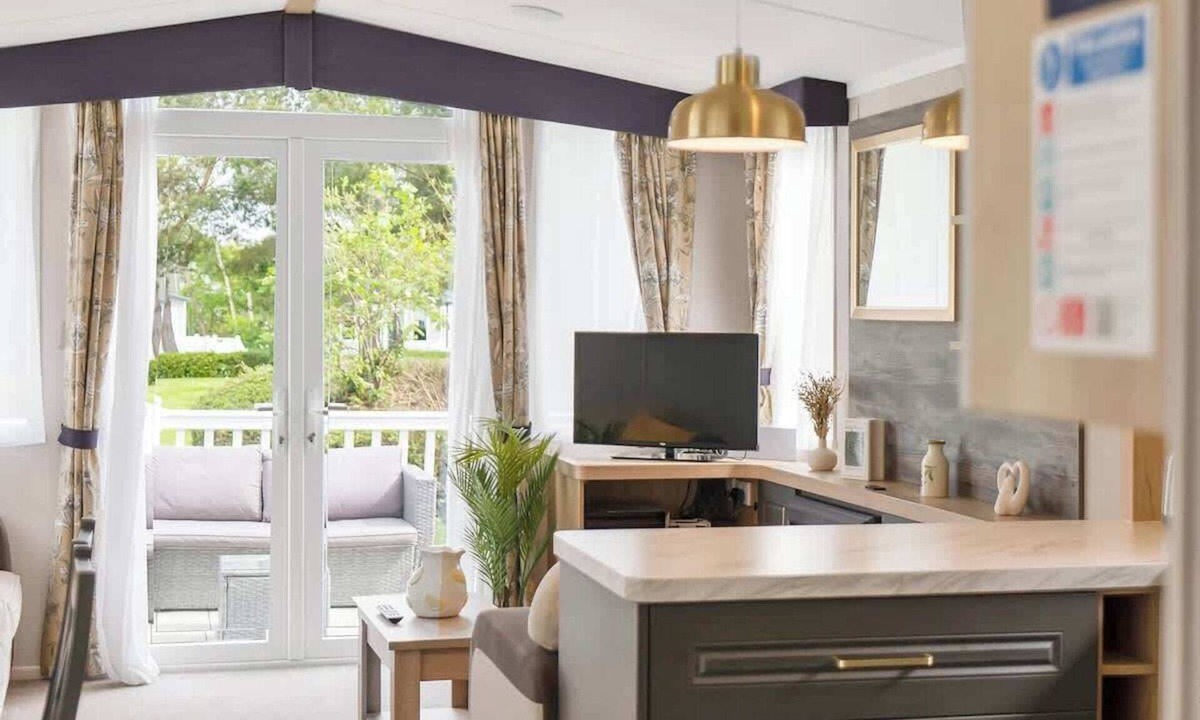 Prestonpans House | Seton Sands wentworth luxury lodge - 2 Beds Sleeps 6 with starlink
