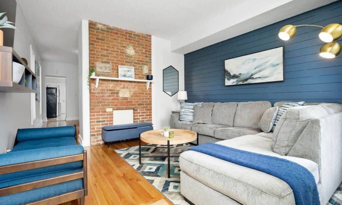 Weinland Park House | Spacious 3 Bedroom near OSU and High St.
