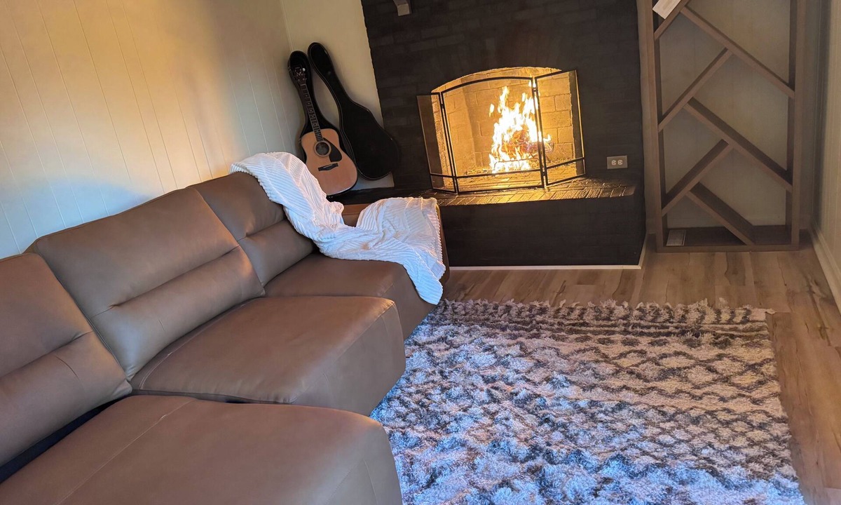 Hampton House | Spacious 4-bedroom child- friendly house in heart of Hampton