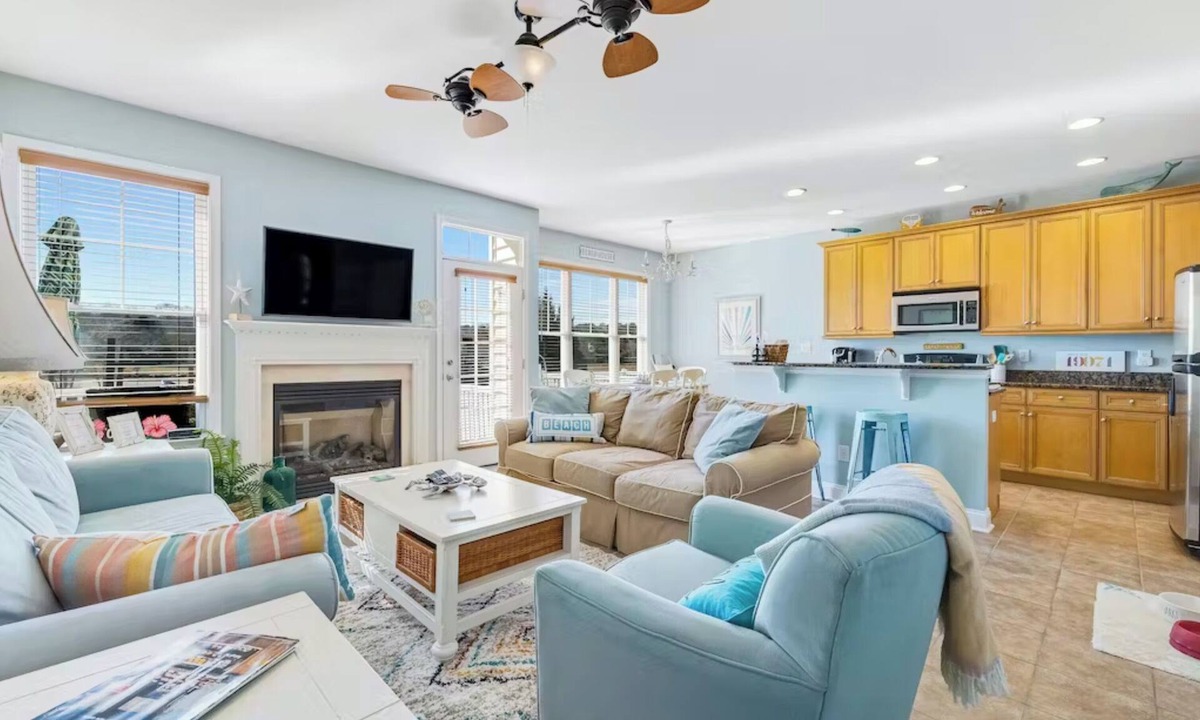 Rehoboth Beach House | Spacious 4BR/3.5BA Townhouse w/Pool & Linens, 2 Miles to Rehoboth Boardwalk