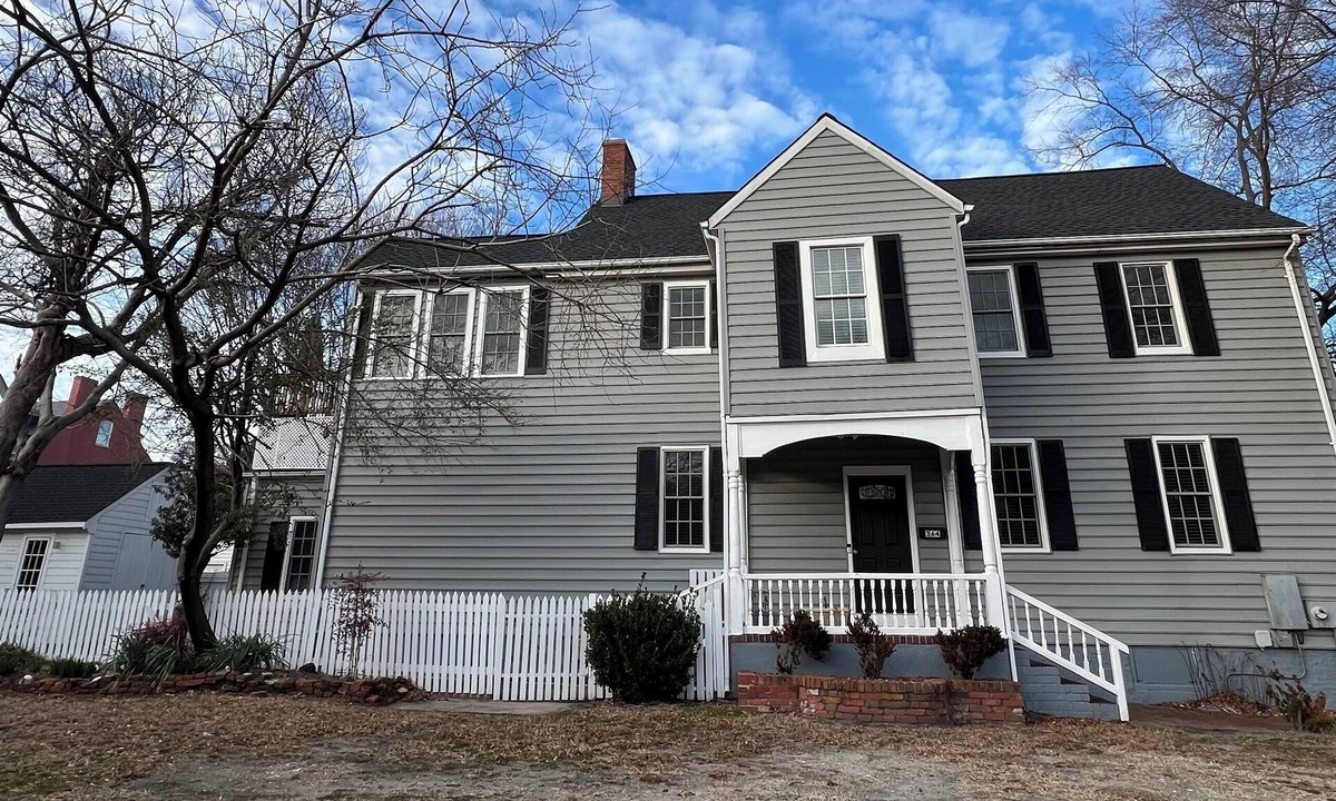 Portsmouth House | Spacious 5-bedroom house with AC in beautiful Portsmouth