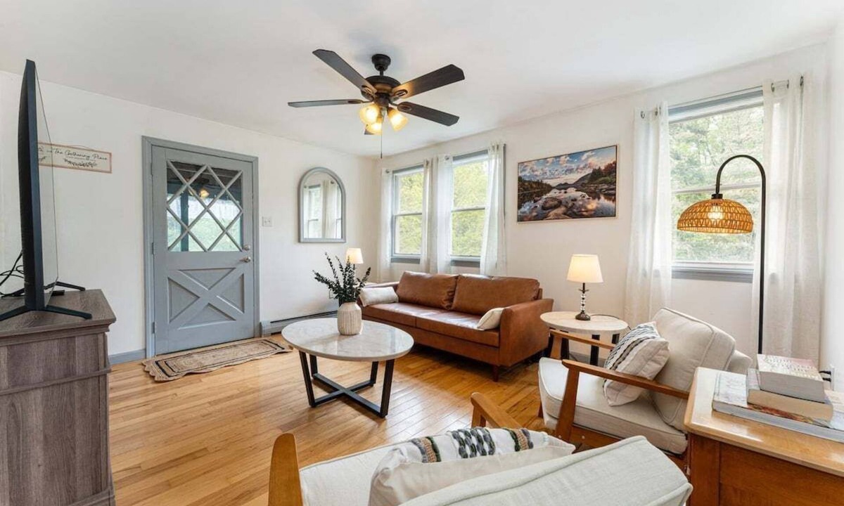 Hancock House | Spacious Acadia Home w/Pool & Hot Tub!