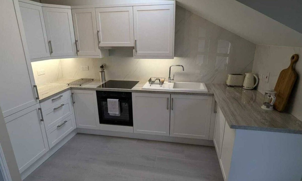 Malahide Apartment | Spacious & stylish, upgraded 1BD @ Malahide Marina