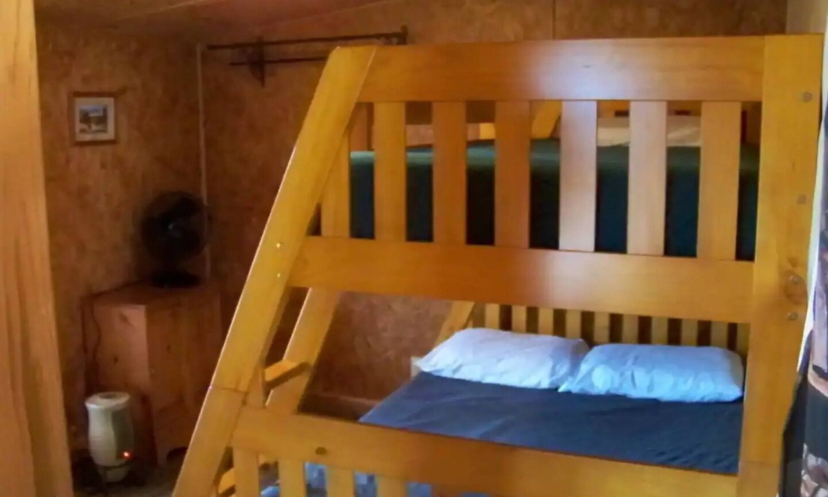 Utopia Cabin | Starlight Cabin & Ride Away on Tomahawk Ridge
