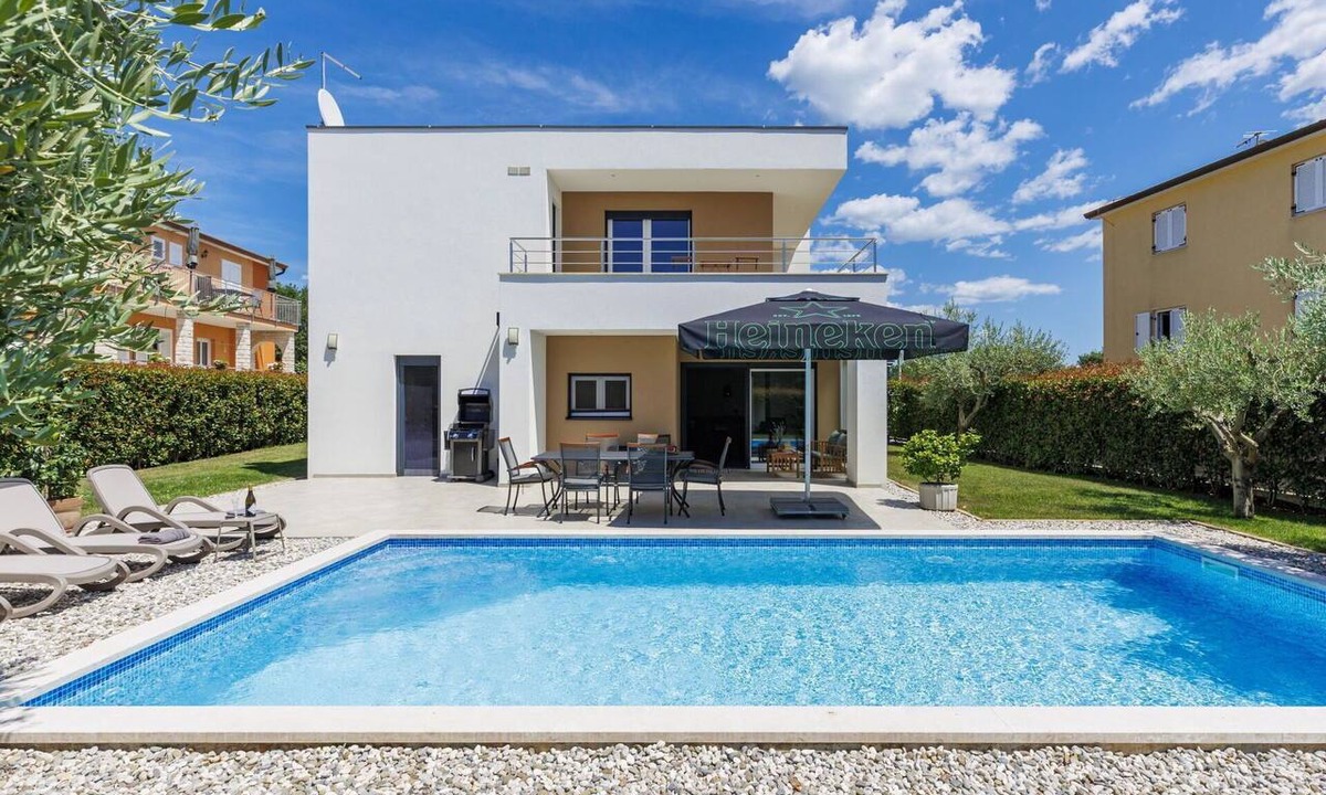 Fiorini House | Stunning villa for 5 guests with WIFI, private pool, A/C, TV and terrace