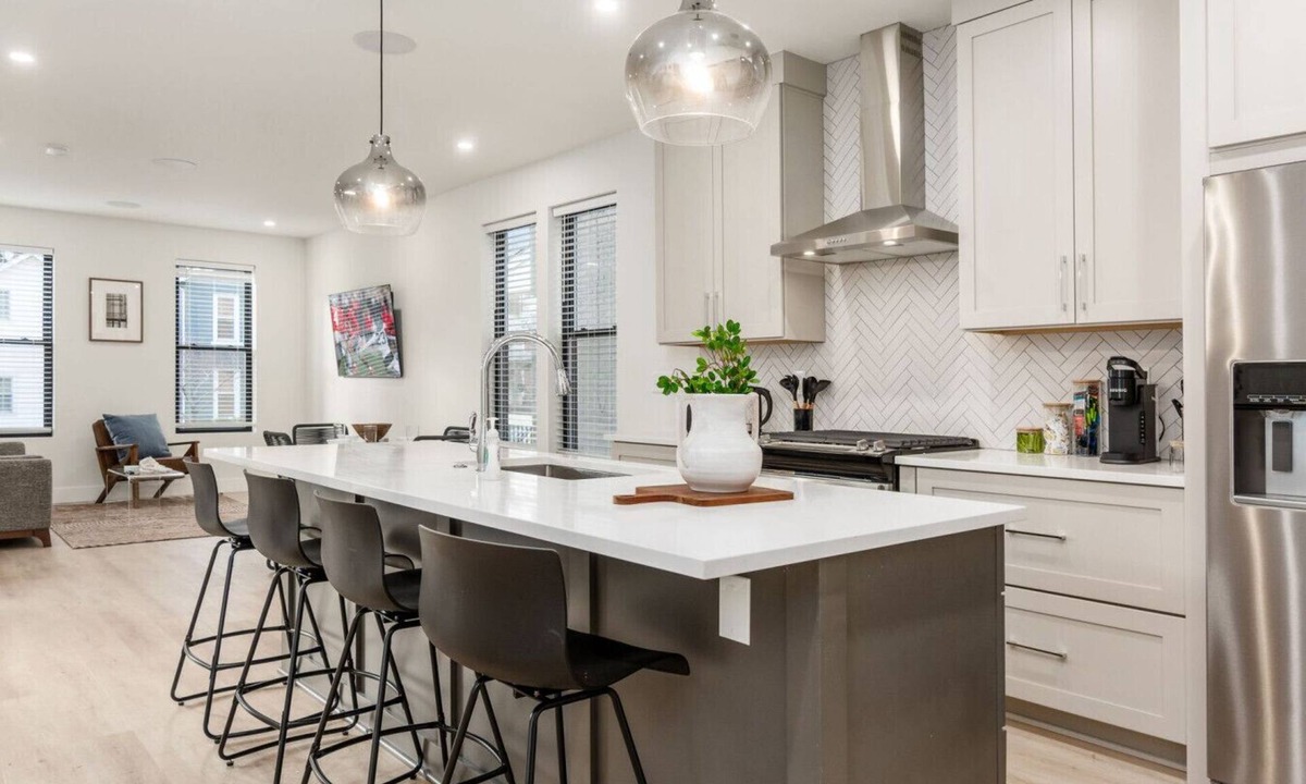 Merion Village House | Stylish 4BR All Ensuites in Merion Village