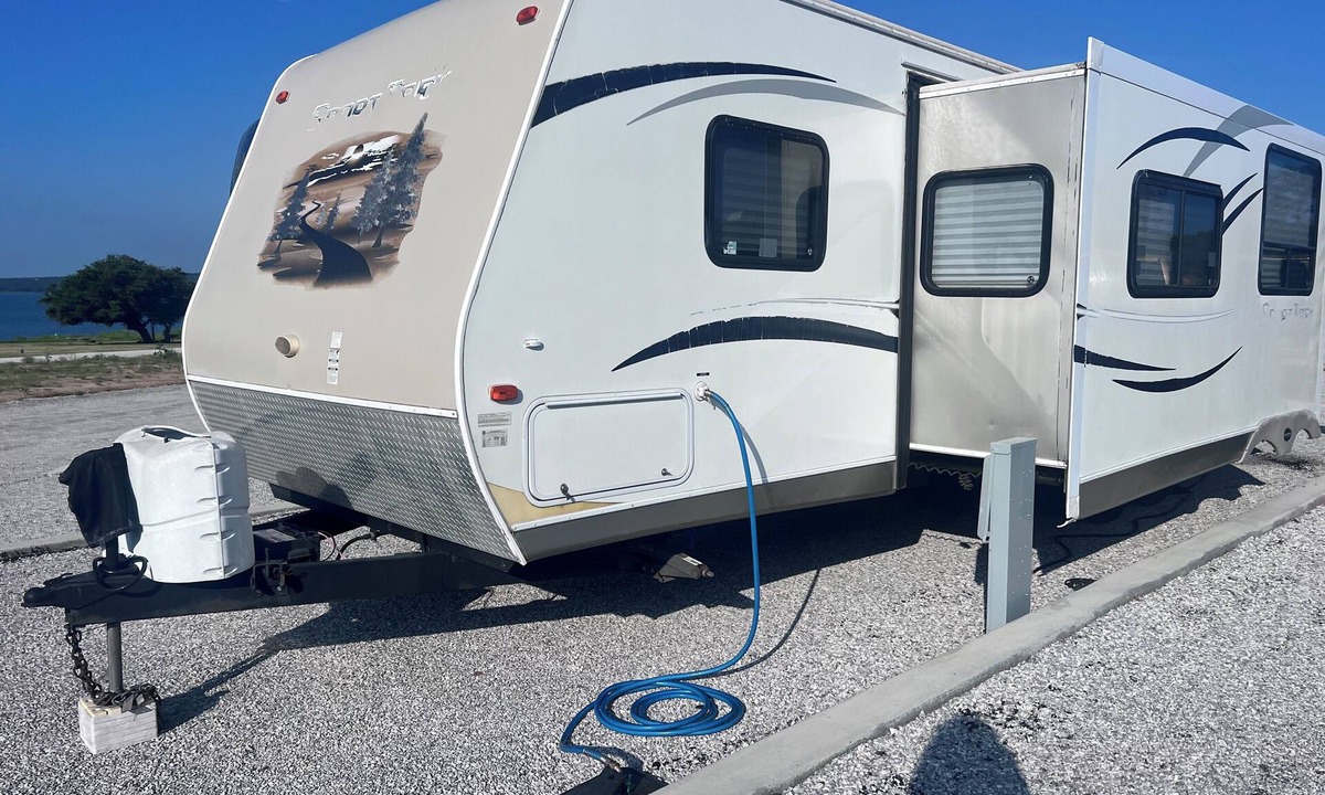 Bridgeport Resort | Summer’s Paradise: Your Dream Lakeside Getaway