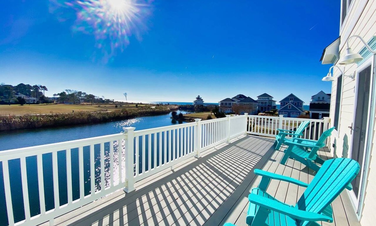 Cape Charles House | Sunny Side Up Home with Panoramic Water Views