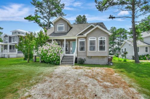 Chincoteague House | Teal Cottage