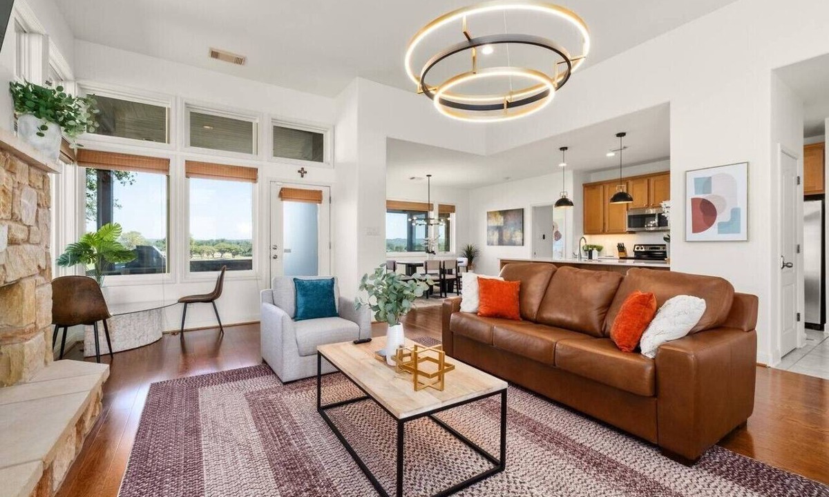 Lakecliff On Lake Travis House | Tee Box Retreat at Lakecliff Country Club