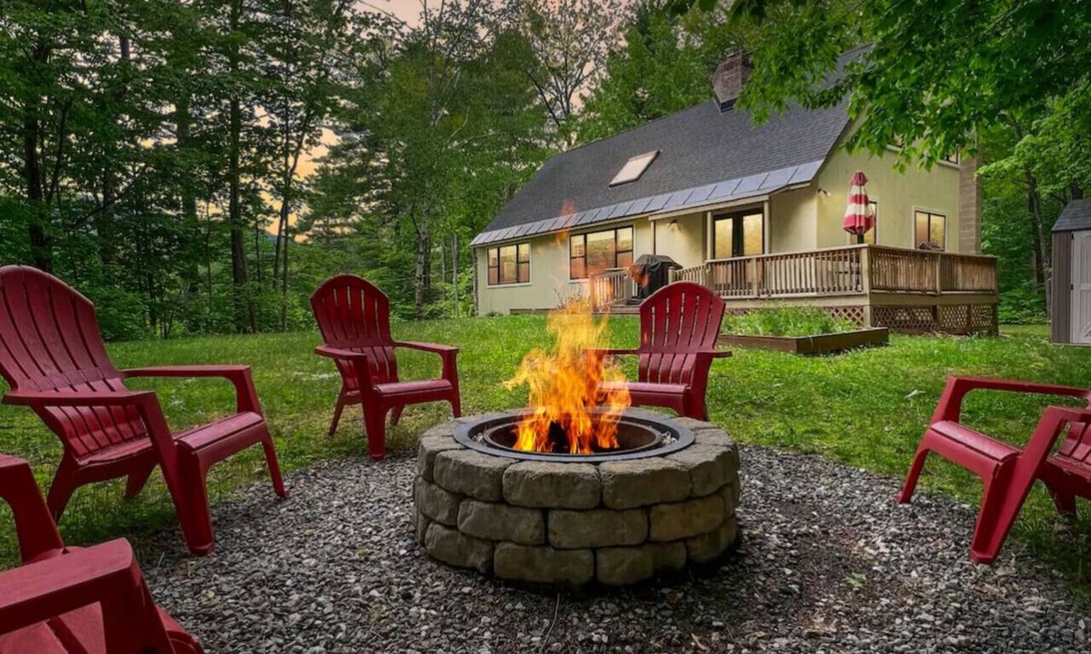 Birch Hill House | The Check Inn | Close to Hiking, Rivers, Storyland