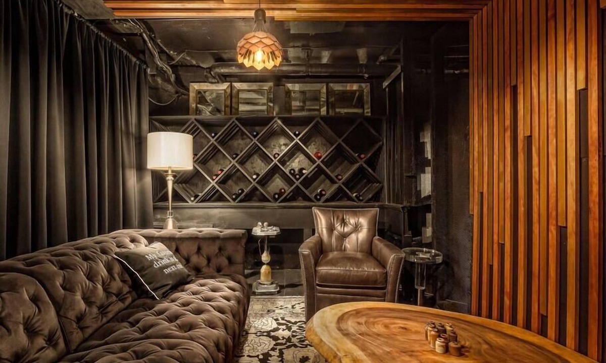 Near East Columbus Villa | The Historic Werner House w/Gym, Spa & Speakeasy