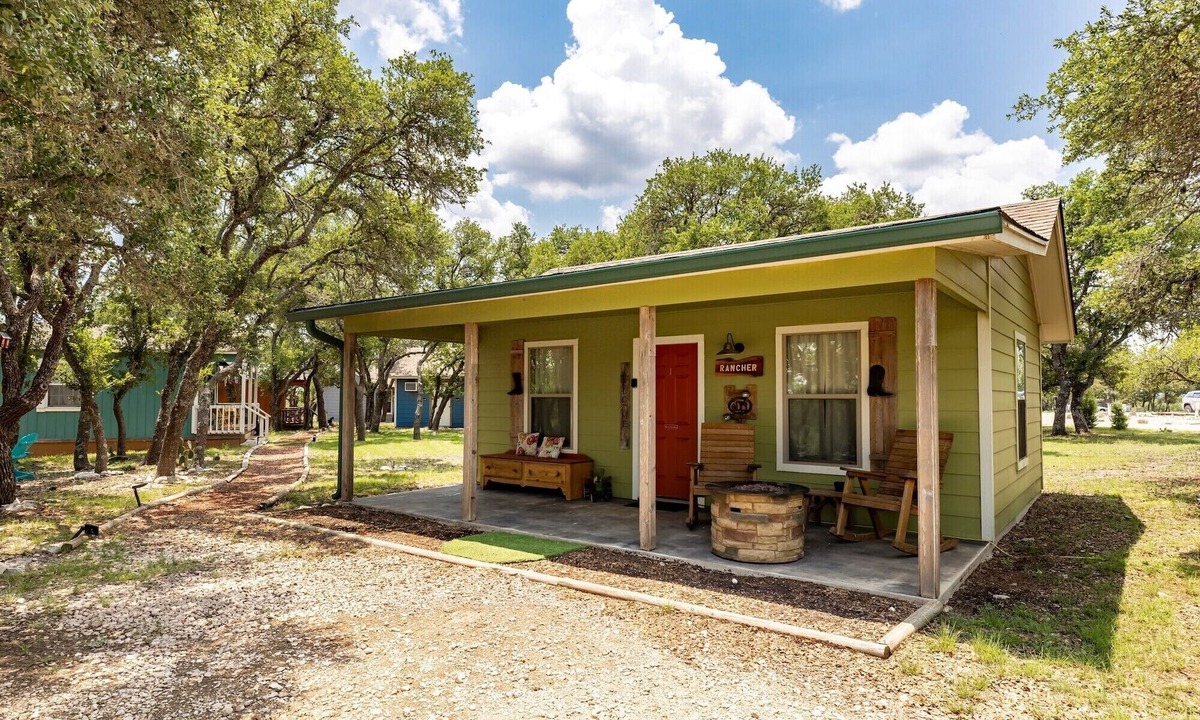 Mountain Home Cabin | The Rancher Cabin - Texas Hill Country Romantic cabin for two near Kerrville & Fredericksburg