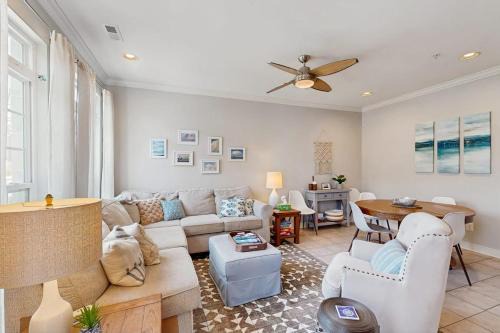 Villages of Five Points House | The Villages of Five Points - 17299 N Village Main Blvd