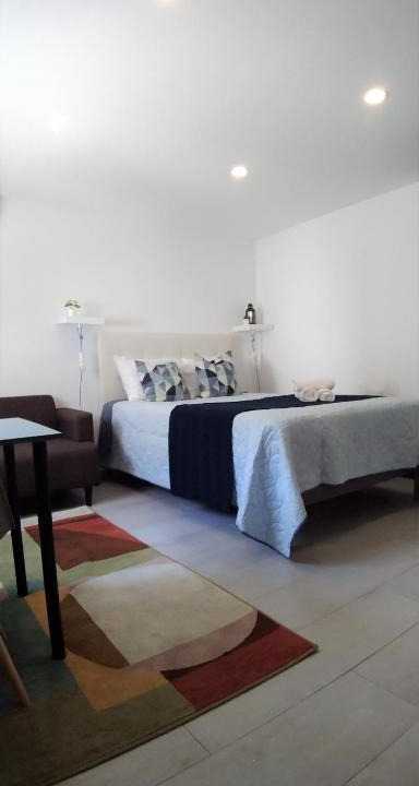 Santa Maria dos Olivais Apartment | Tomarhousing - Studio