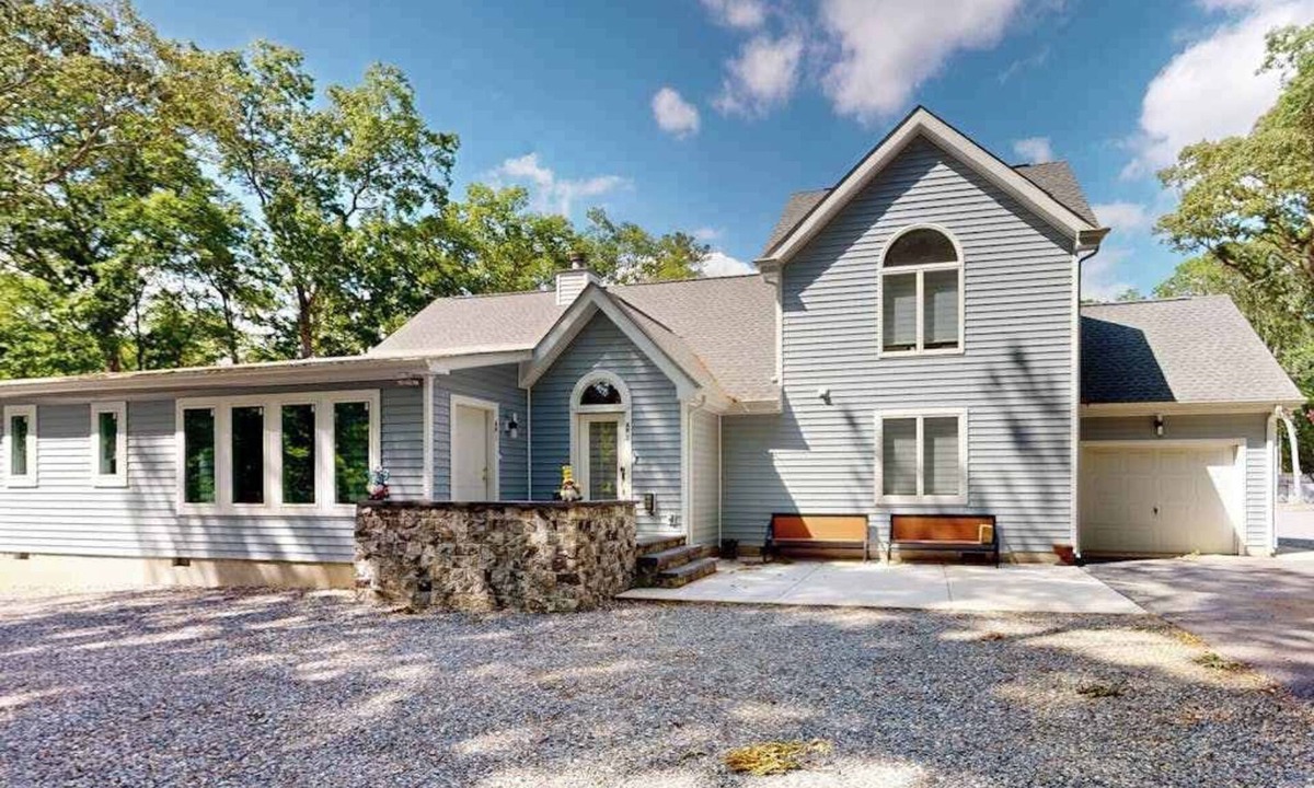 Rehoboth Beach House | Town of Lewes Spacious Multi-Unit Newly Renovated Home!