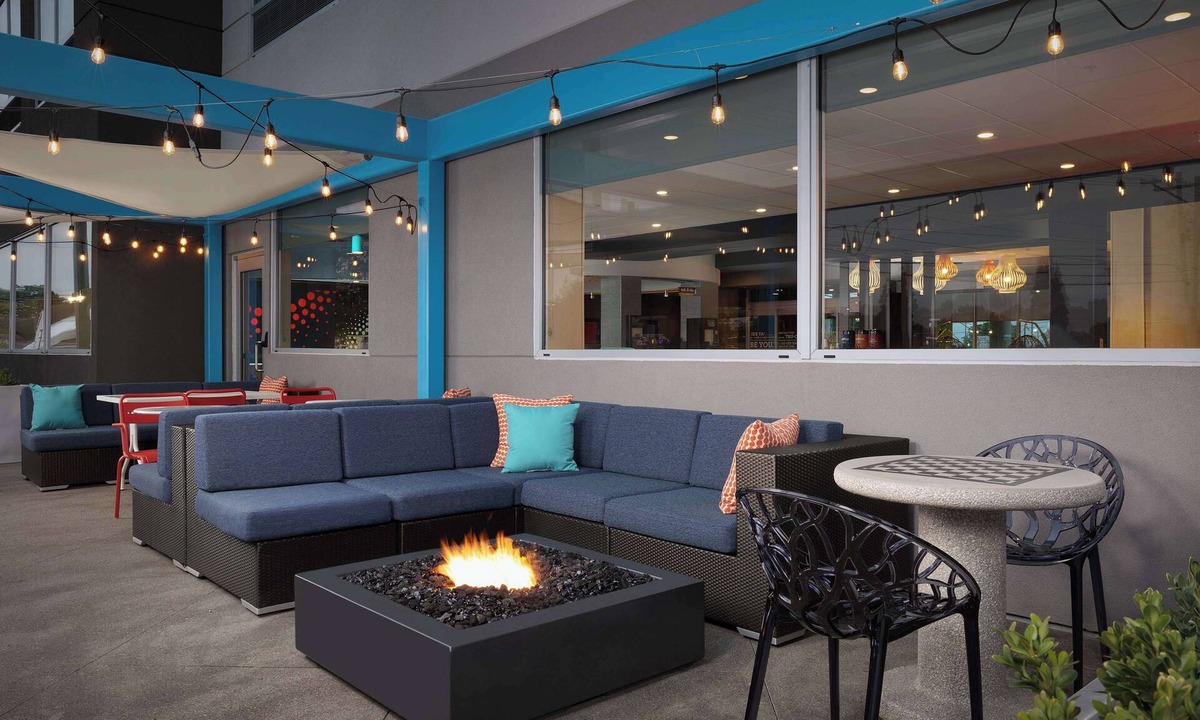 Summit Station Hotel | Tru By Hilton Columbus East Broad