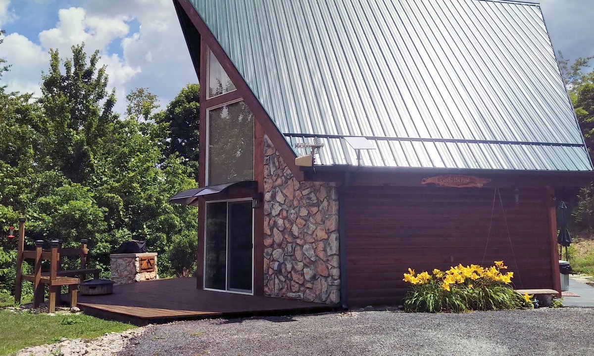 Laurelville Cabin | Unique & Cozy A-Frame Retreat in the Hocking Hills