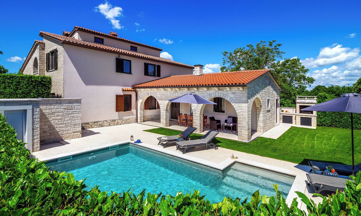 Bicici House | Vacation home Casa Mia with private POOL and garden