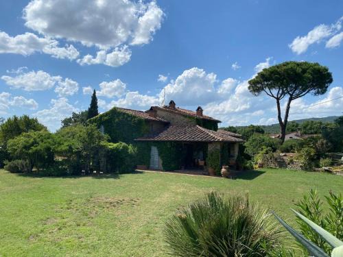 Le Piazze Villa | Villa Elena Tuscany - Pool & Garden Arezzo - IHH