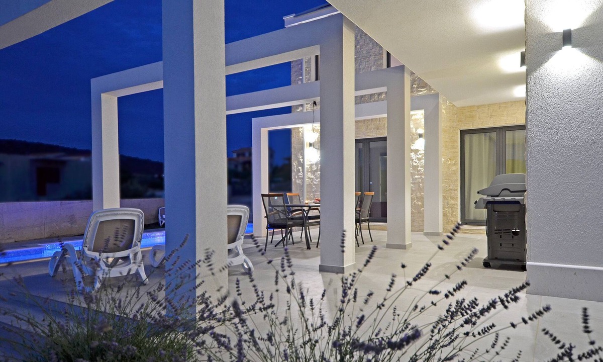 Dvornica House | VILLA VI - Beautiful new luxurious house in a tourist destination