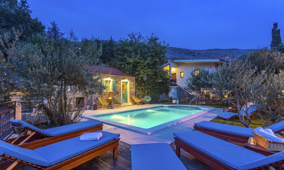 Srinjine Villa | Villa Zaklina - Four Bedroom Villa, Sleeps 10