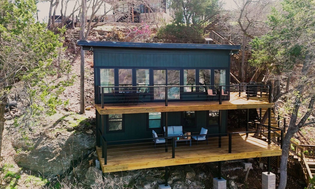 Graford House | Waterfront Retreat on PK - Private Dock + Kayaks